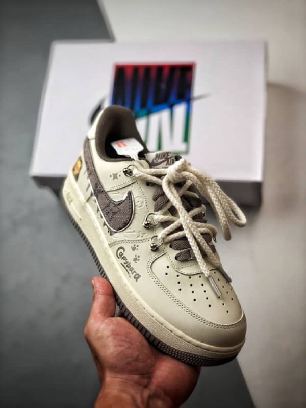 Air Force 1 '07 Low Capibara Mescla Branco e Marrom