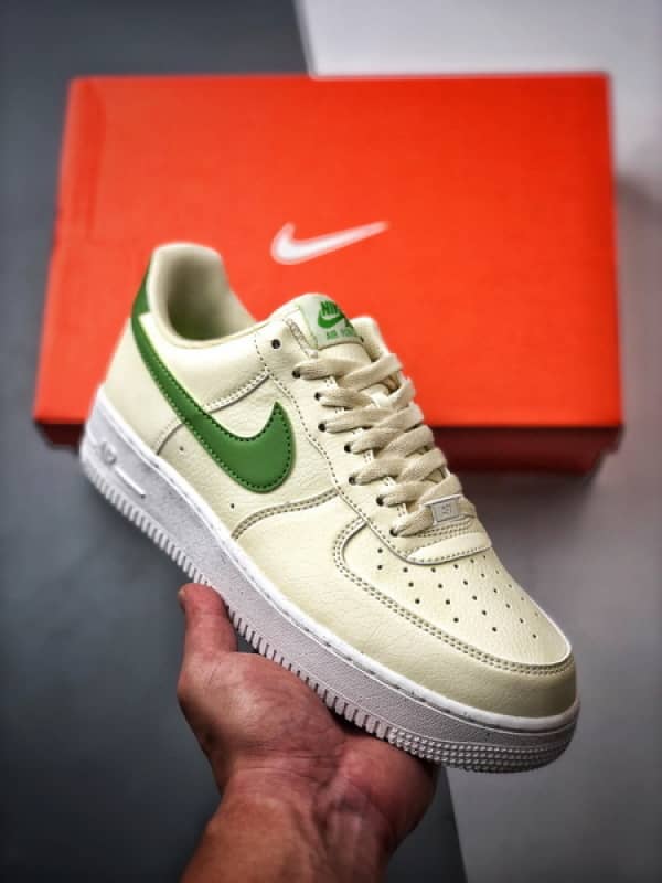 Air Force 1 '07 Low Creme e Verde