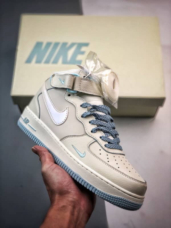 Air Force 1 07 Mid Perolado Bege Branco e Azul Gelo