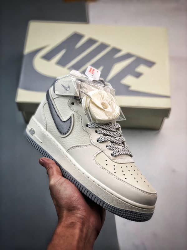 Air Force 1 07 Mid Branco e Cinzento3M