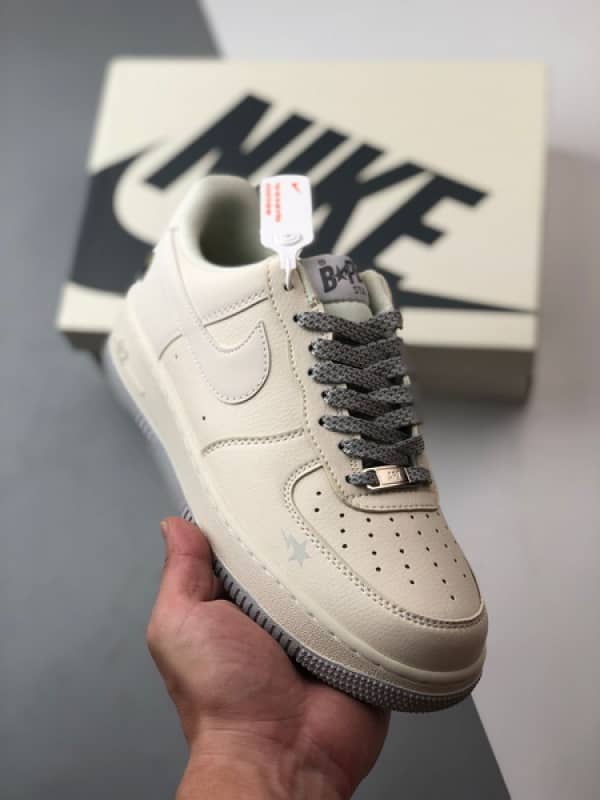 Bape x Air Force 1 Low Branco e Cinza
