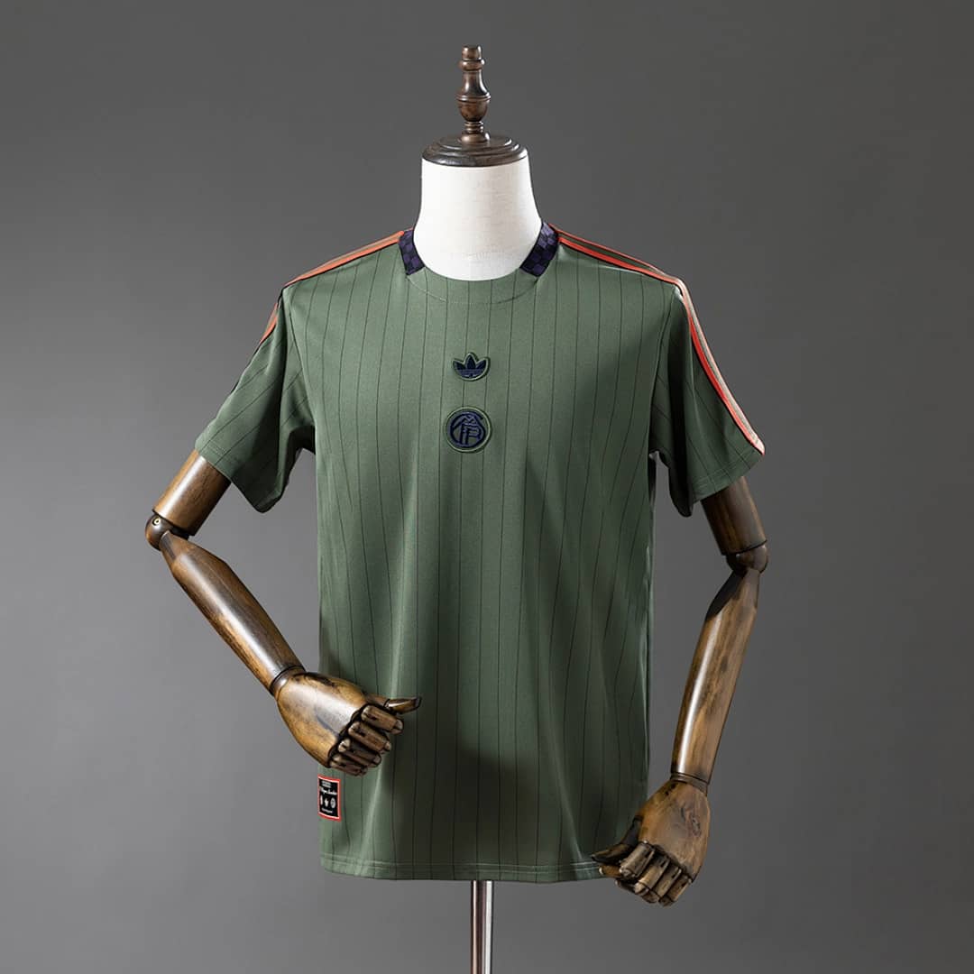 Camisola Bayern Munich 2025/2026 Edicao Especial (Retro)