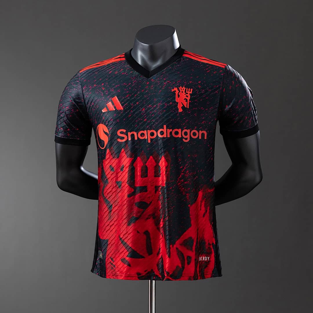 Camisola Manchester United 2025/2026 Edicao Especial (Versao Jogador) (2)