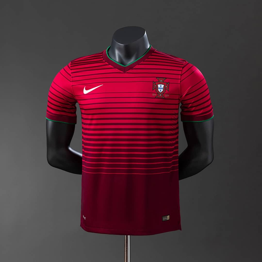 Camisola Principal do Portugal 2014 (Retro, Versao Jogador)