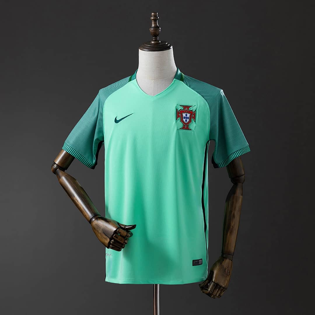 Camisola Alternativa do Portugal 2016 (Retro)