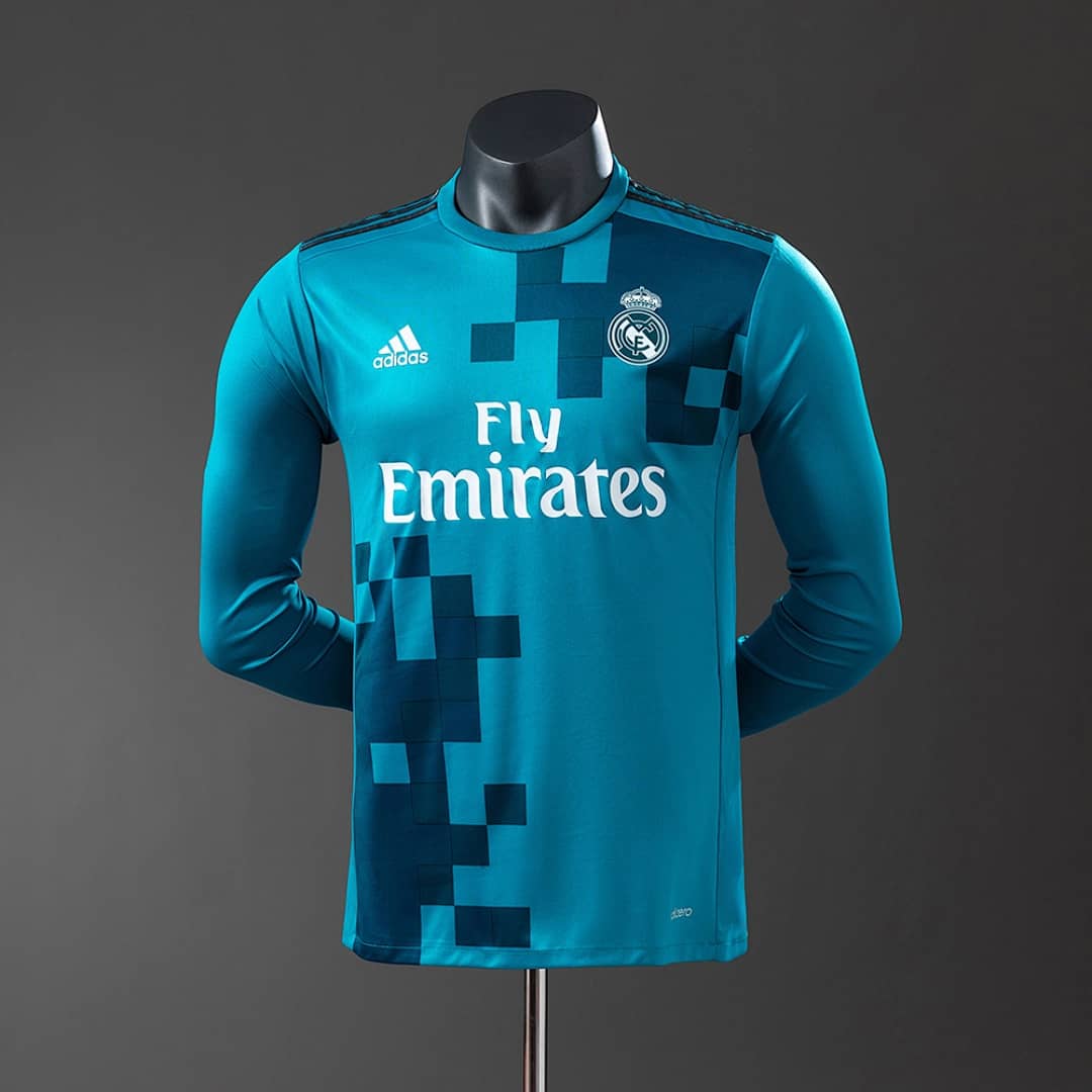 Camisola Terceira do Real Madrid 2017/2018 (Retro, Versao Jogador, Manga Longa)