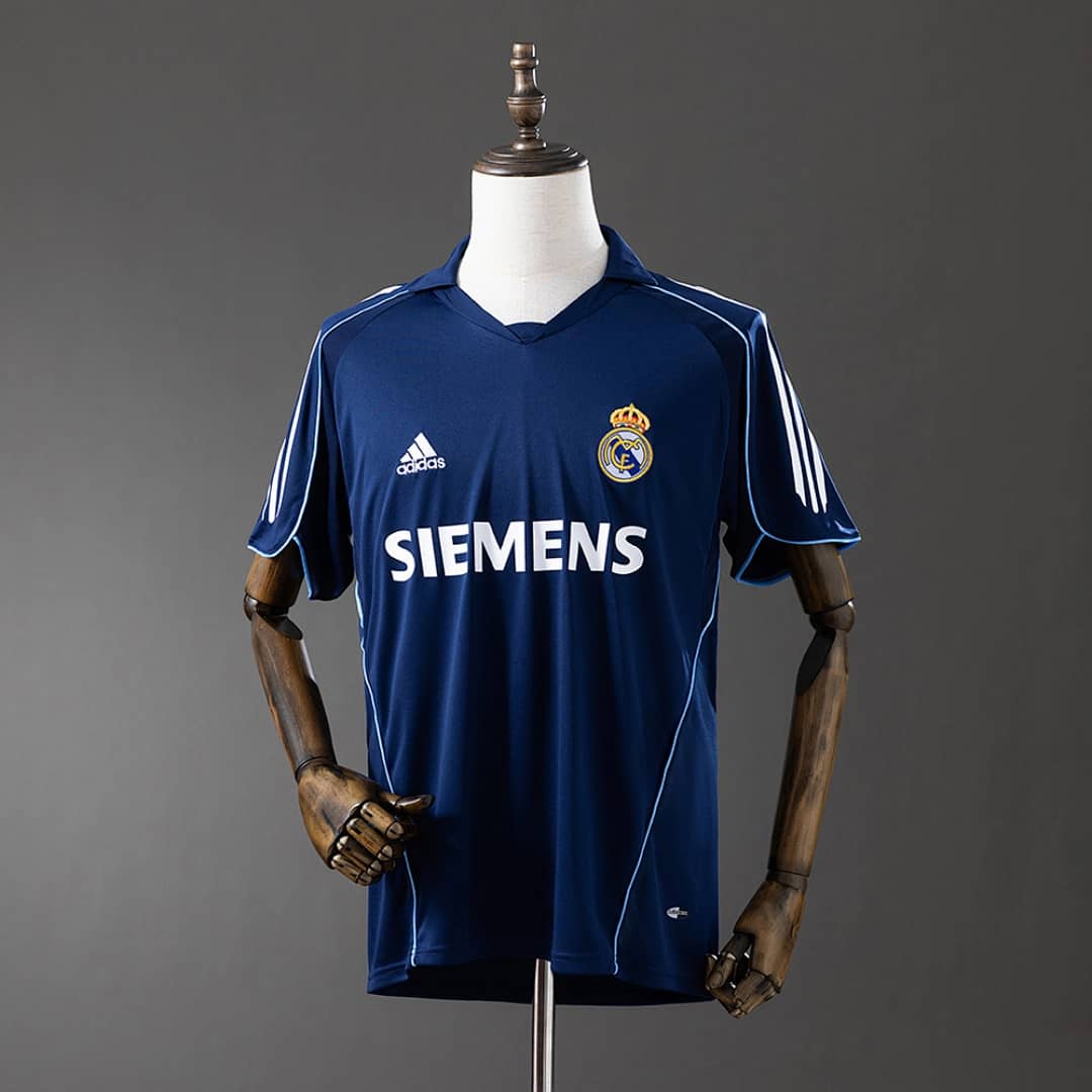Camisola Alternativa do Real Madrid 2005/2006 (Retro)