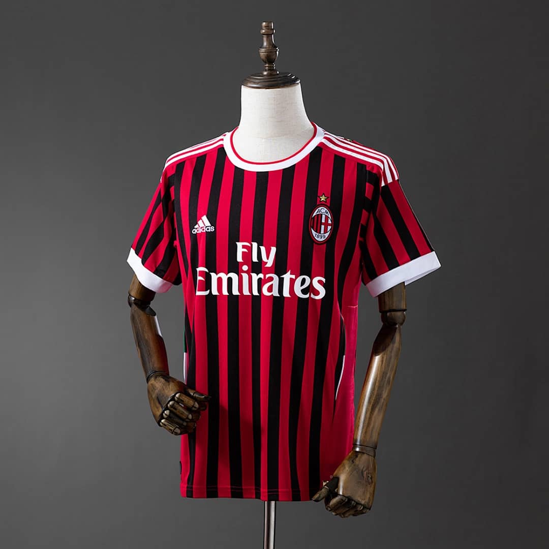 Camisola Principal do AC Milan 2011/2012 (Retro)