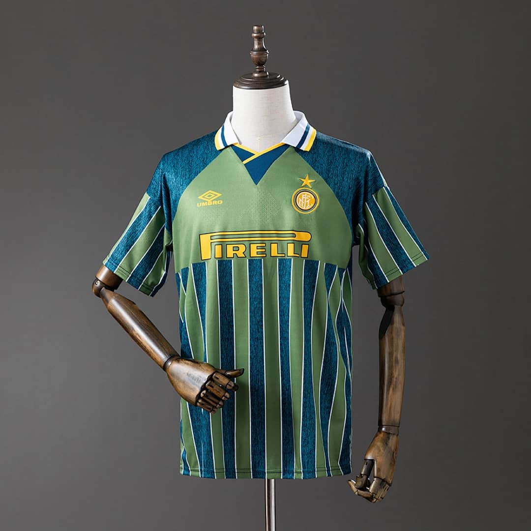 Camisola Alternativa do Inter Milan 1995/1996 (Retro)