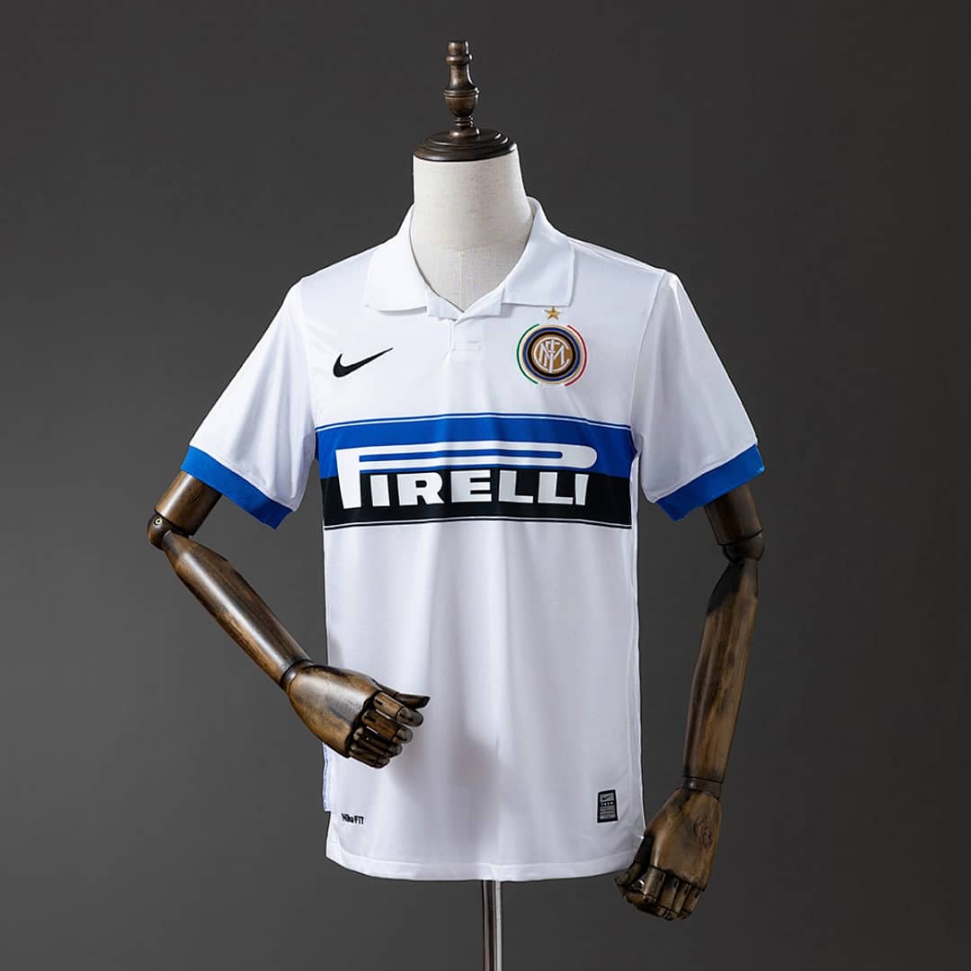 Camisola Alternativa do Inter Milan 2009/2010 (Retro)