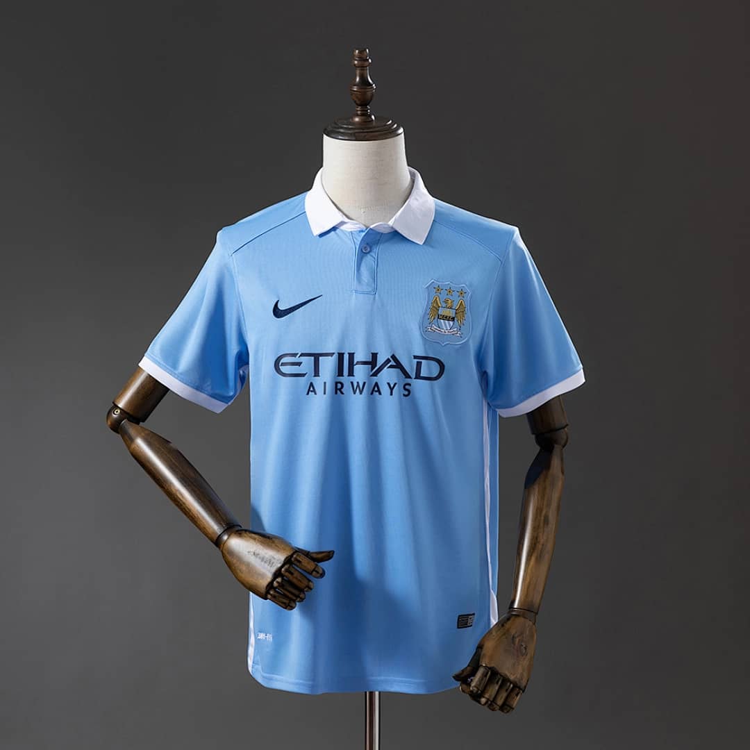 Camisola Principal do Manchester City 2015/2016 (Retro)