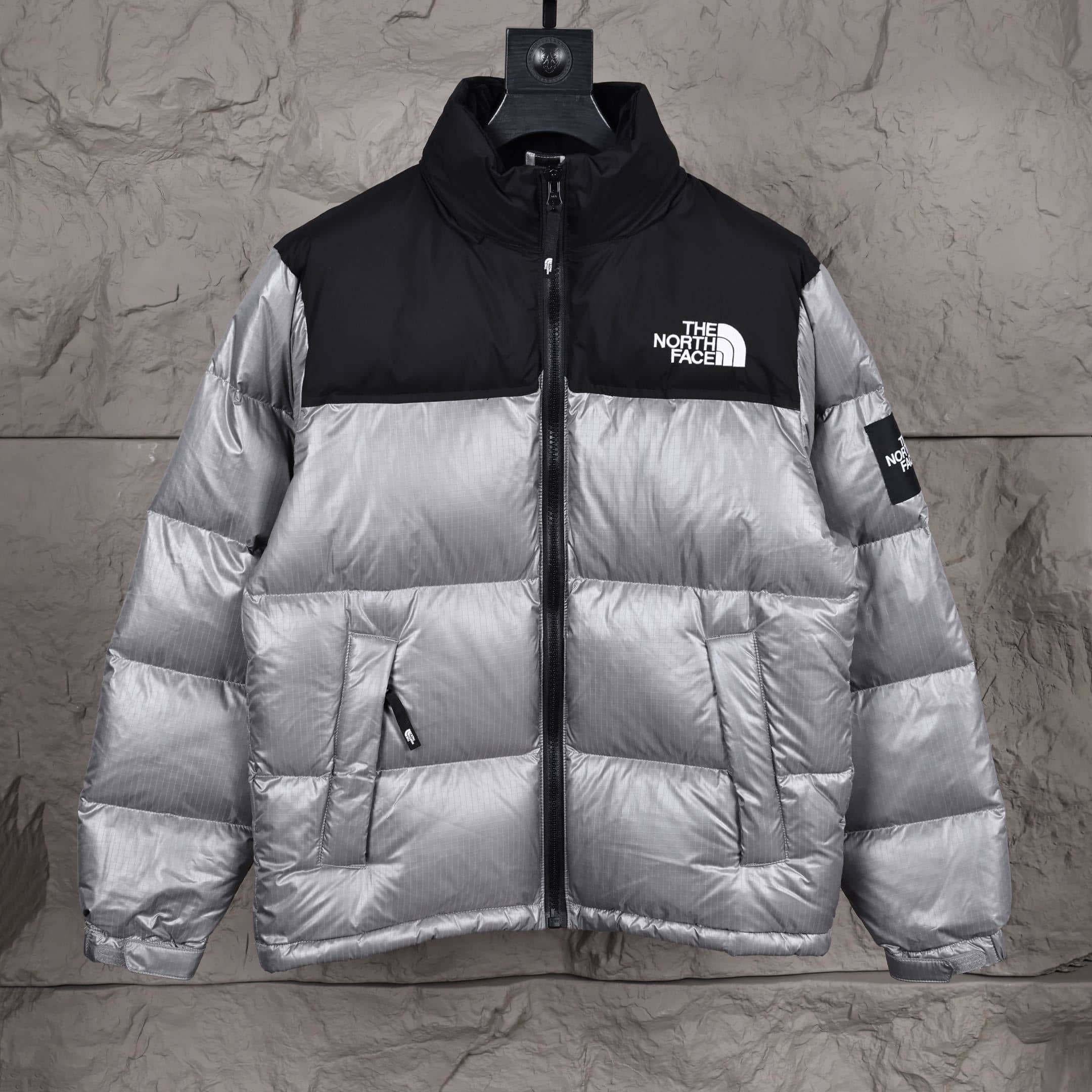 The North Face classic 700 cinza