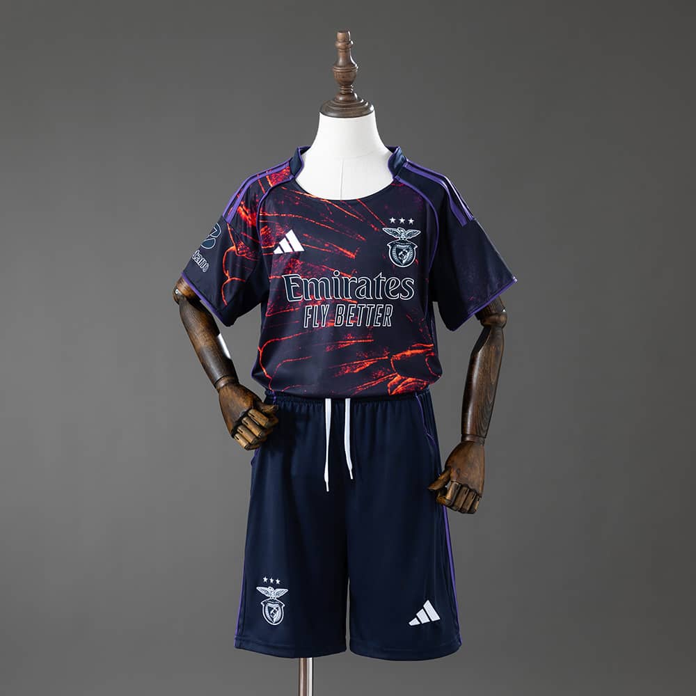 Kit Criança Benfica Adidas x Vhils x SL Benfica - Edição Especial 2025-2026