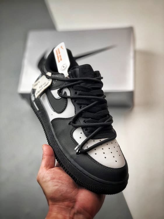 Nike Air Force 1 Low Branco e preto Clássico