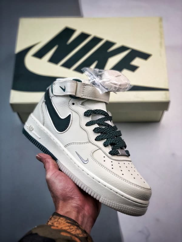 Air Force 107 Mid Bege Branco e Verde Escuro 3M