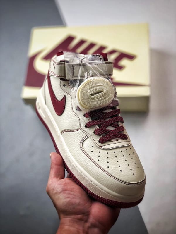 Air Force 1 07 Mid Cinco Faixas Bege Branco e Vinho