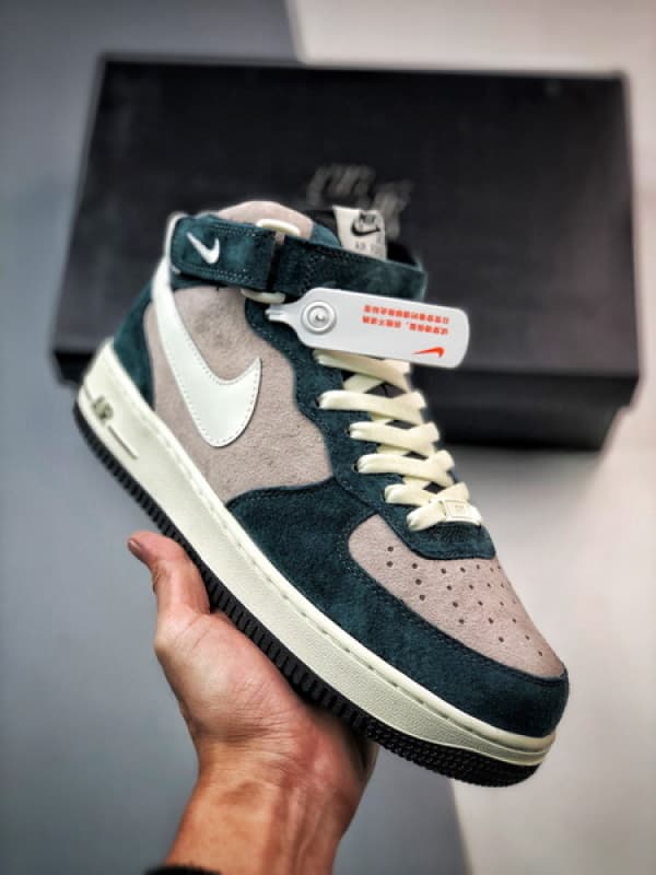 Air Force 1 07 Mid Cinzento e Verde Camurca