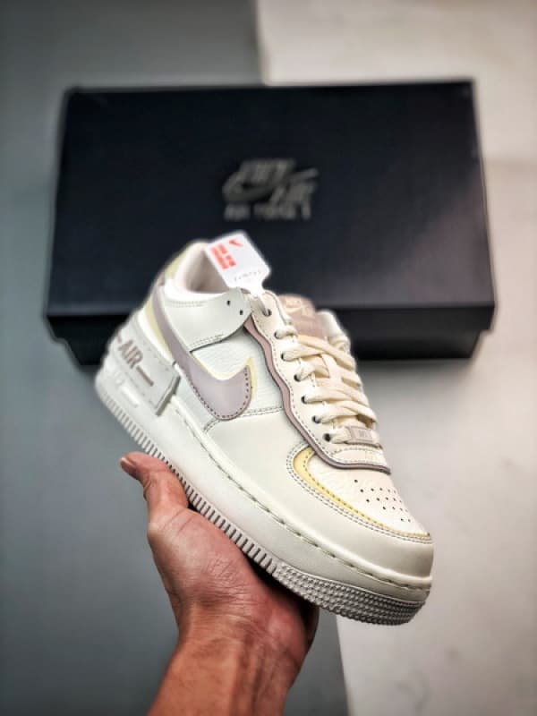 Air Force 1 Shadow Bege Branco e Roxo