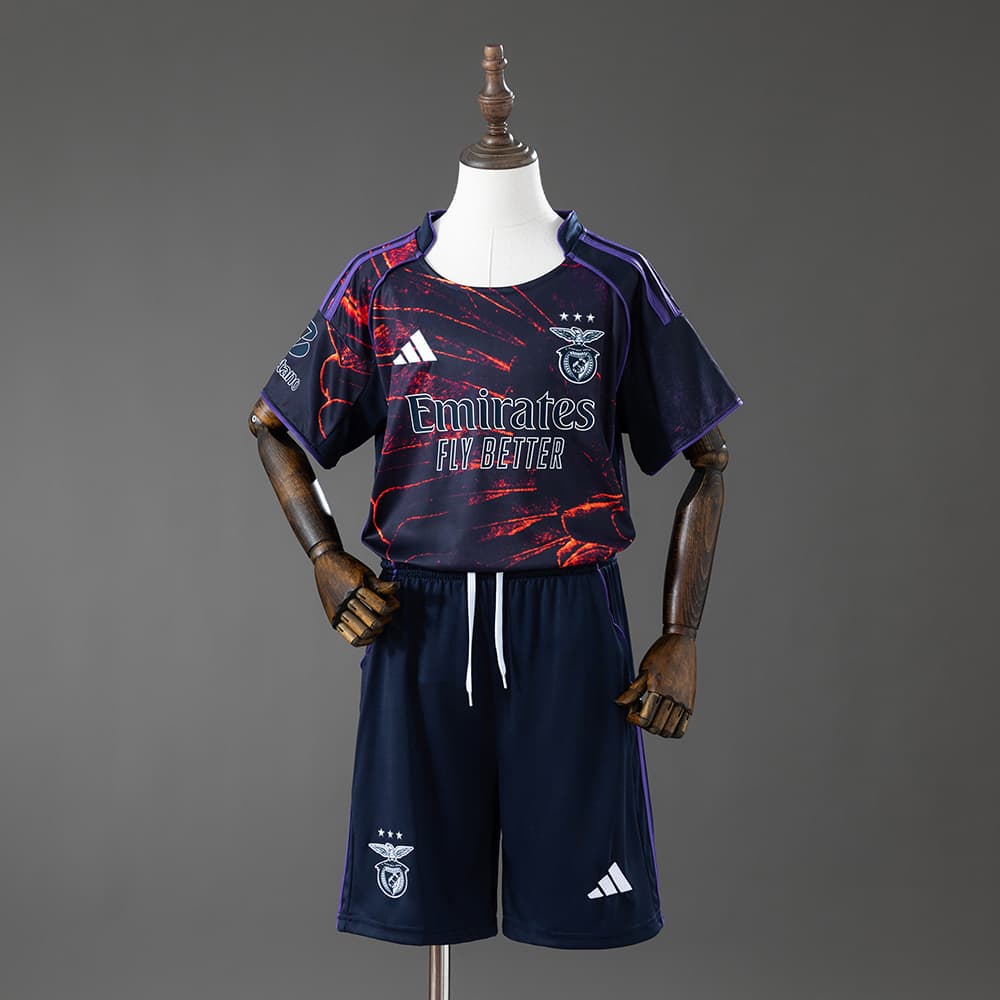 Kit Criança Benfica Adidas x Vhils x SL Benfica - Edição Especial 2025-2026