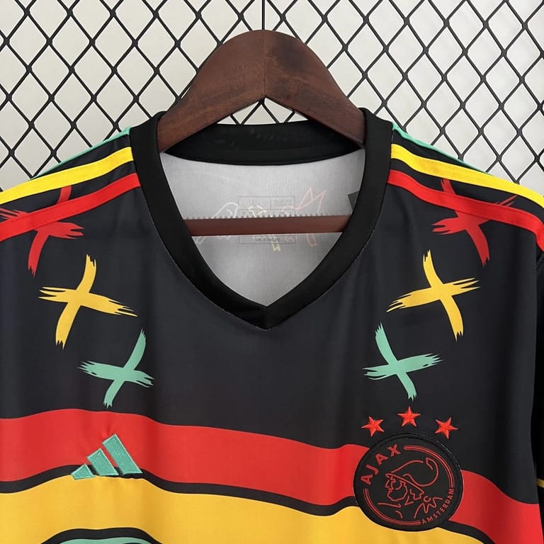 Ajax Special Edition 2023/24 - Vista 3