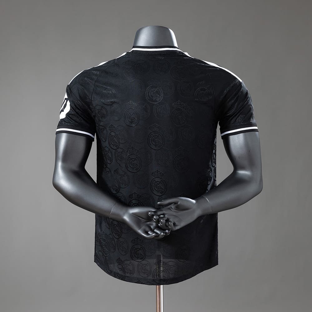 Camisola Edição Especial Real Madrid Preto Versão Jogador 2026/2027 - Vista 2