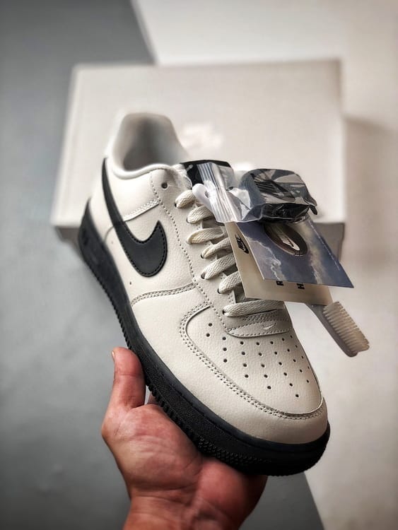 Nike Air Force 1 Low 07 Branco e Preto - Vista 1