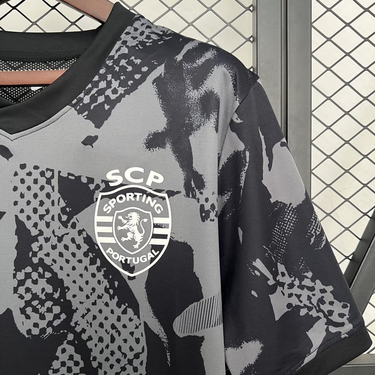 Sporting T-shirt Aquecimento Preta 25/26 - Vista 2