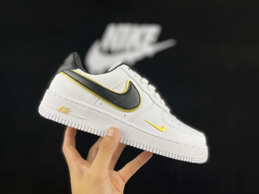 Air Force 1 Low Mini Swoosh Branco Amarelo - Vista 3