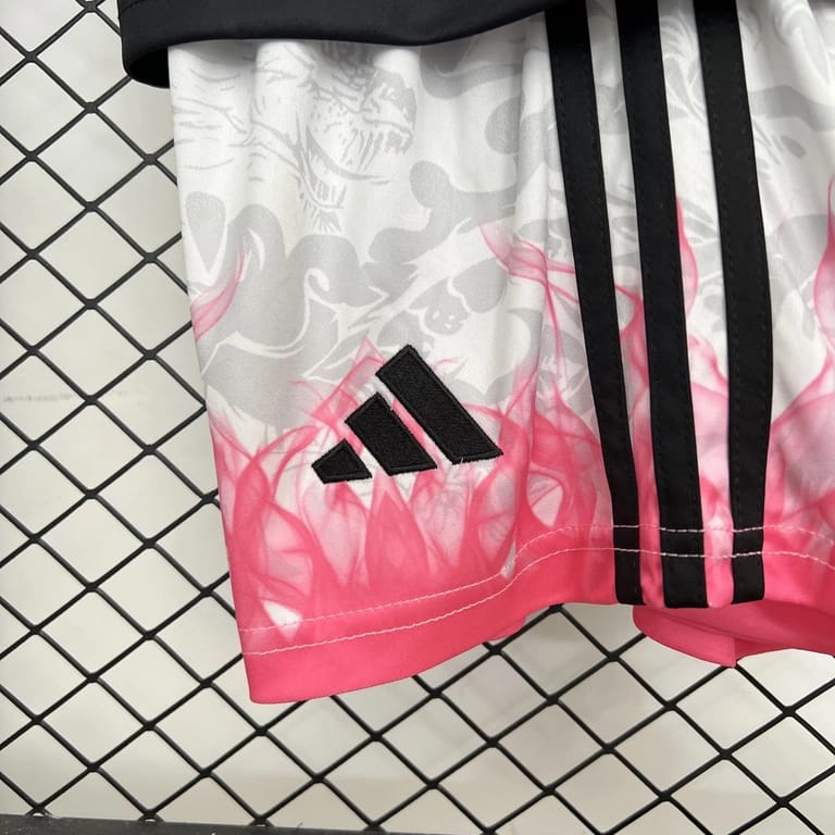 Kit Criança Real Madrid Edição Especial 2025/26 - Vista 5