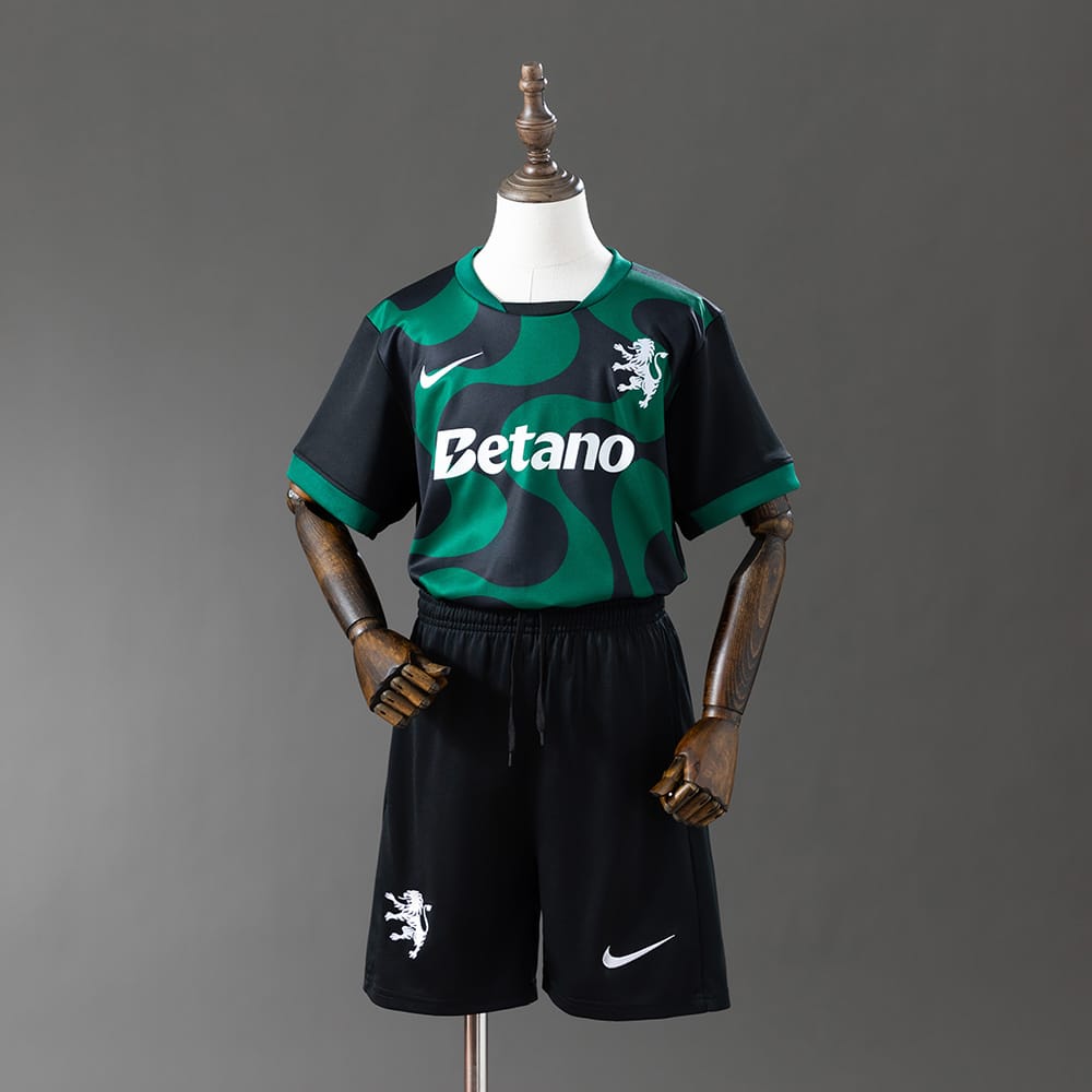 Kit Criança Sporting 2025/26 - Alternativa Verde - Vista 1