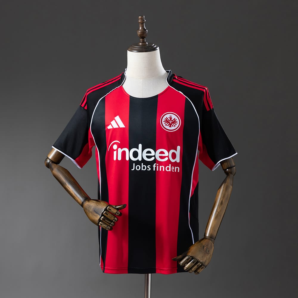 Camisola Principal Eintracht Frankfurt 2025/2026 - Vista 1