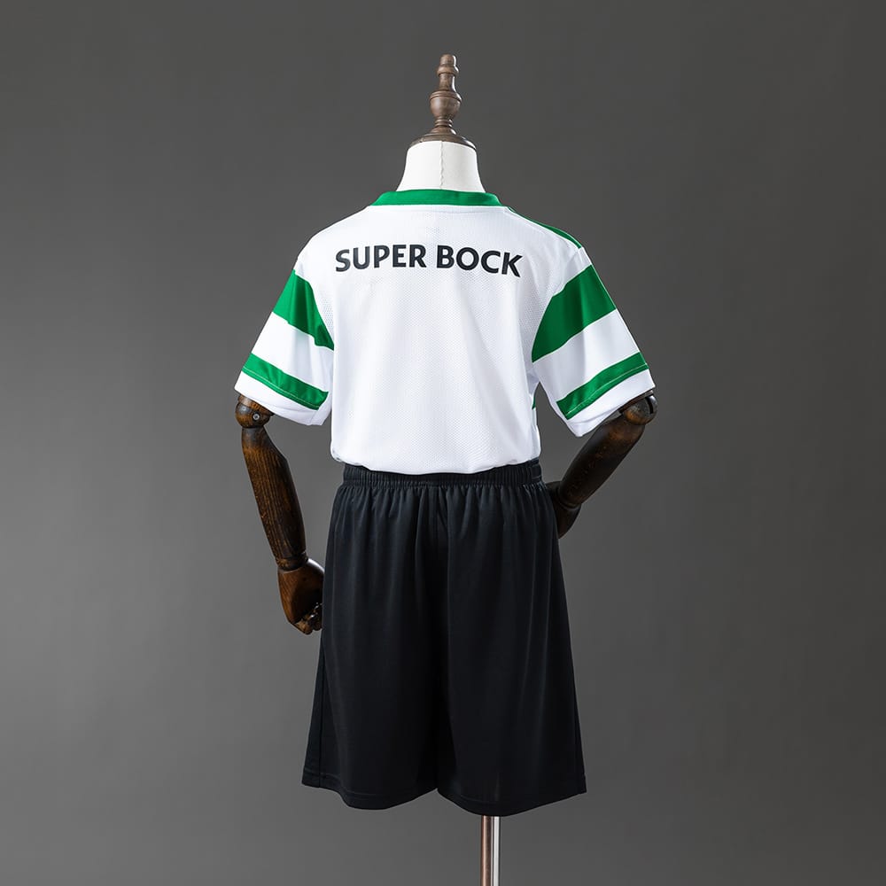 Kit Criança Sporting Principal 2025/26 - Vista 2