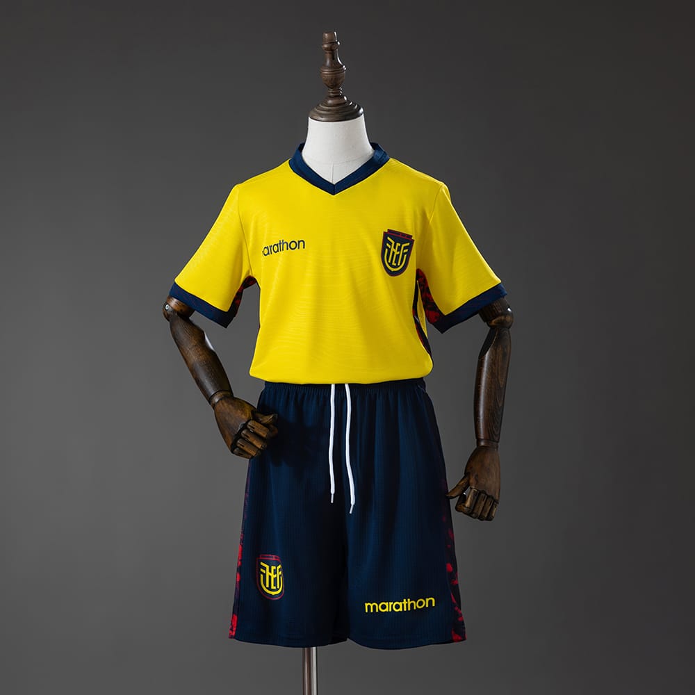 Equipamento Criança Equador 2026 Principal - Vista 1