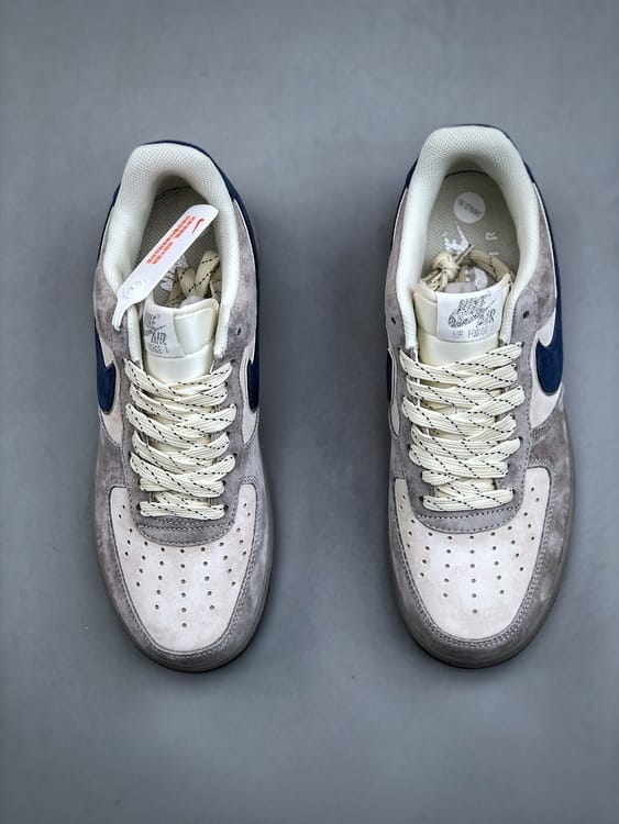 AKIRA x Nike Air Force 1 Low ’07 Cinzento Azul Camurça Estrela - Vista 5