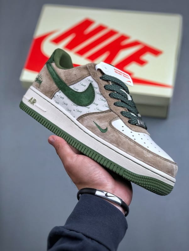 Air Force 1 '07 Low Stüssy Verde e Castanho Claro - Vista 1