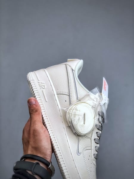 Air Force 1 '07 Low Cinza Prateado Estrelado - Vista 5