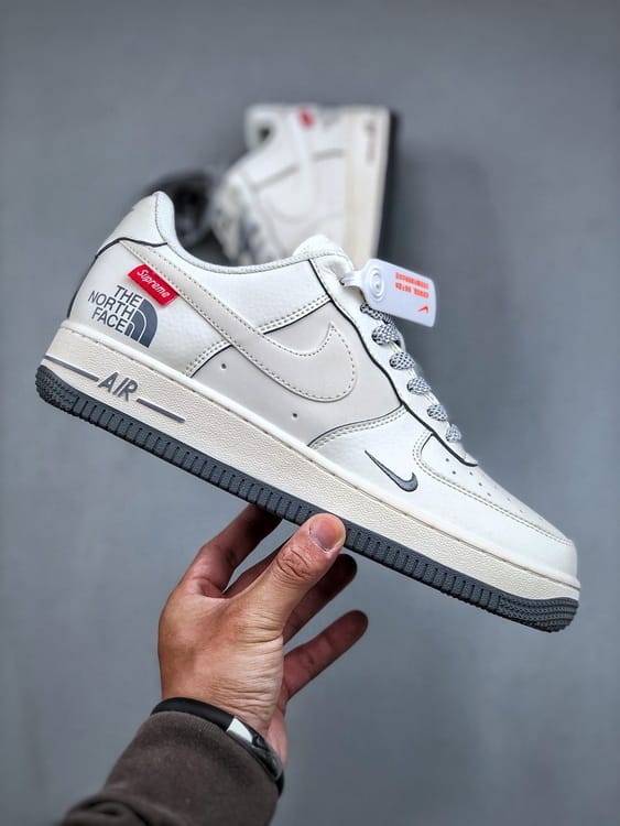 Nike Air Force 1 Low Supreme - Vista 7