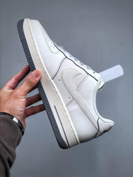 Nike Air Force 1 Low Supreme - Vista 2