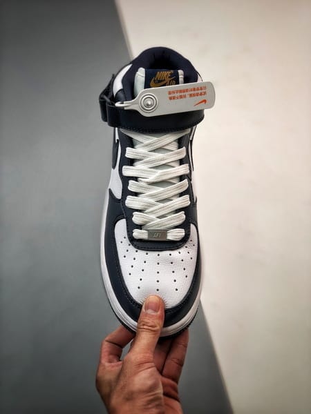 Air Force 107 Mid Azul Escuro e Branco Meio Alto - Vista 9