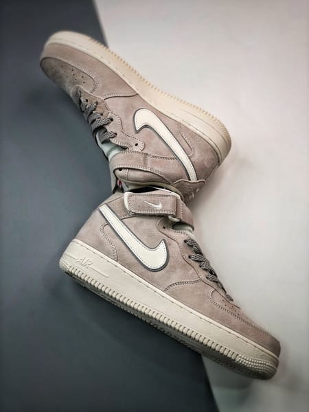 Air Force 107 Mid Cinzento e Branco Reflexo - Vista 9