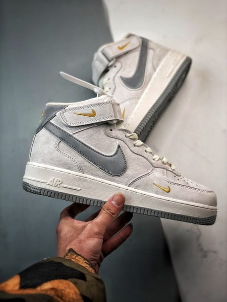 Air Force 107 Mid Bege Branco e Prata Camurca - Vista 7