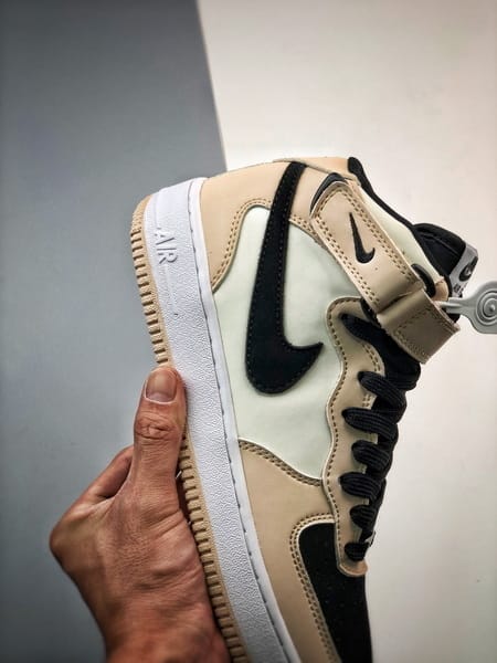 Air Force 107 Mid Bege Amarelo e Preto Meio Alto - Vista 3