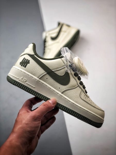 Air Force 1 '07 Low Verde Escuro Reflexo - Vista 7