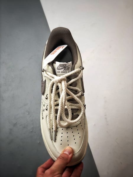 Air Force 1 '07 Low Capibara Mescla Branco e Marrom - Vista 9