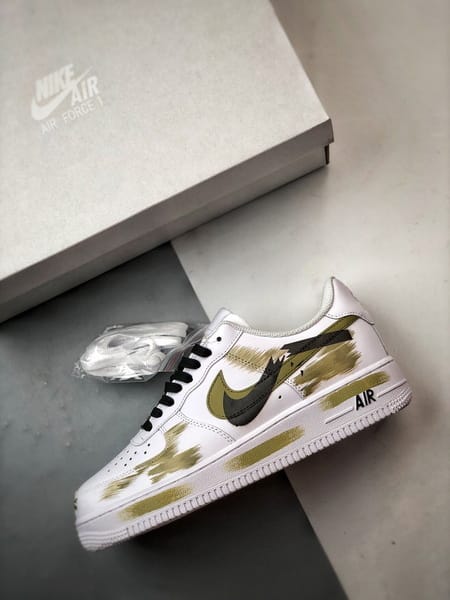 Air Force 1 '07 Low Branco, Preto e Verde Rasgado - Vista 8