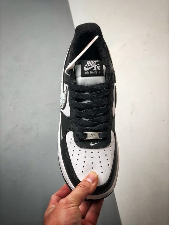 Air Force 1 '07 Low Kusansui Preto e Branco - Vista 9
