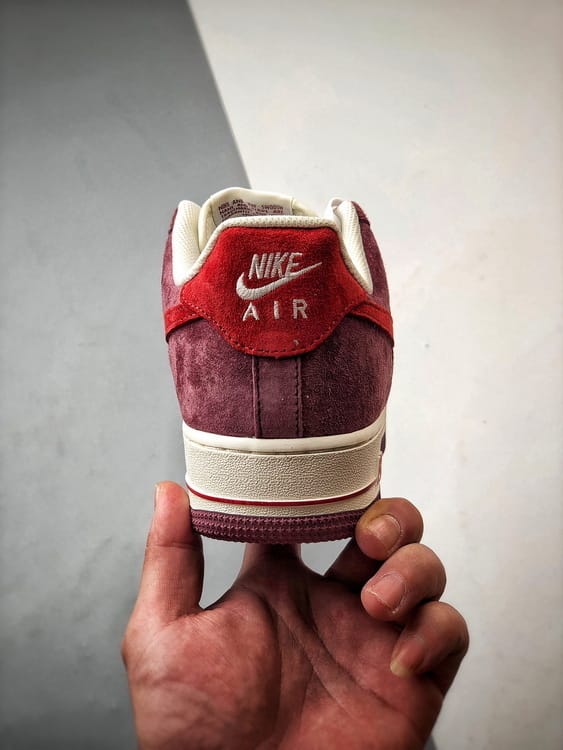 Nike Air Force 1 '07 Low Camurça Framboesa - Vista 3