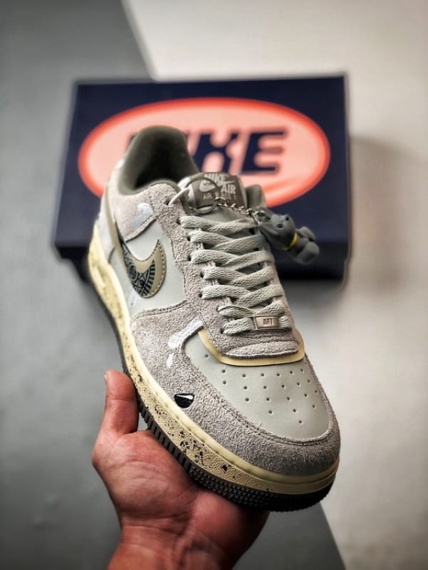 Air Force 1 '07 Low Cinzento Biscoito de Leite - Vista 1