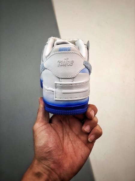Air Force 1 07 Low Branco Azul Camurca - Vista 3