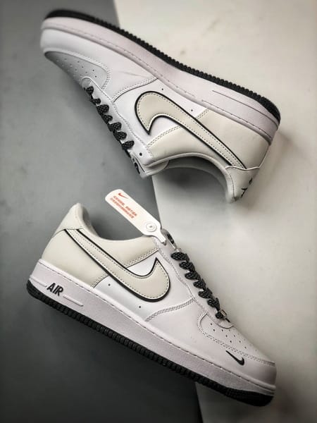 Air Force 1 '07 Low Branco e Preto 3M Reflexo - Vista 6